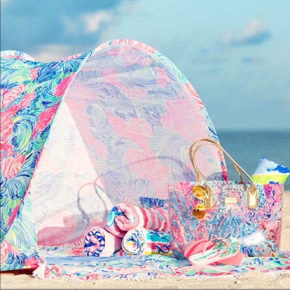 BEACH CANOPY TENT - NEVER OPENED BRAND NEW - Picture 1 of 2